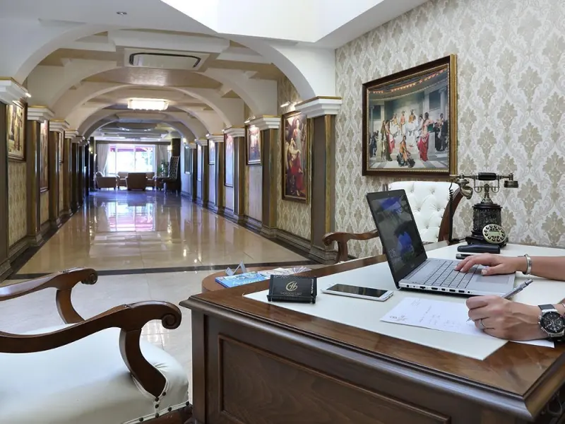 Golden Lake Hotel 6