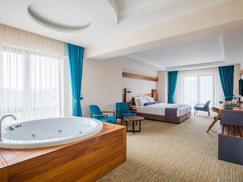 Karpalas City Hotel & Spa 3