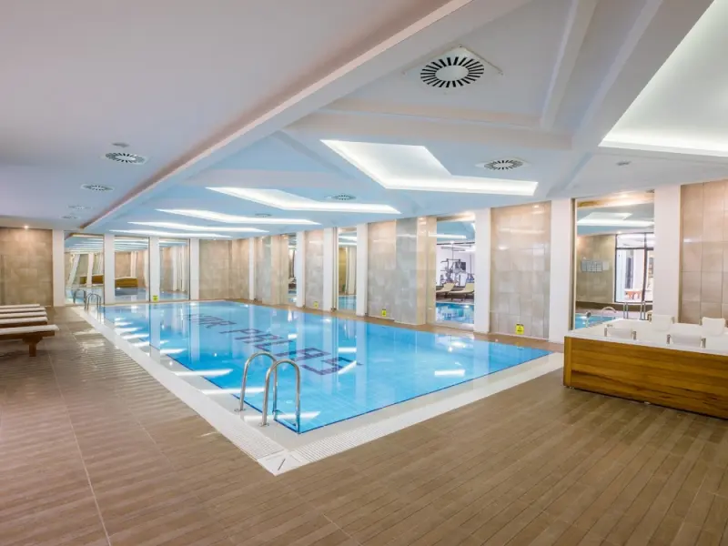 Karpalas City Hotel & Spa 4