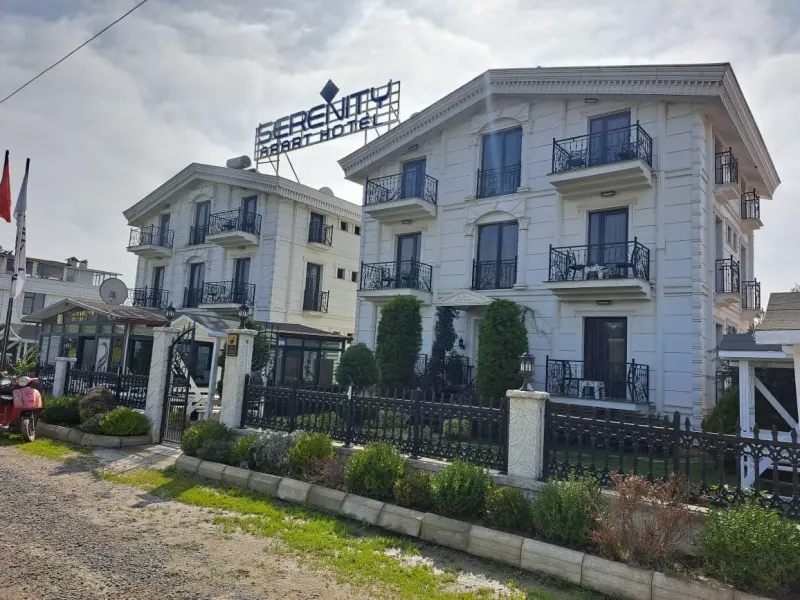 Serenity Apart Otel 22