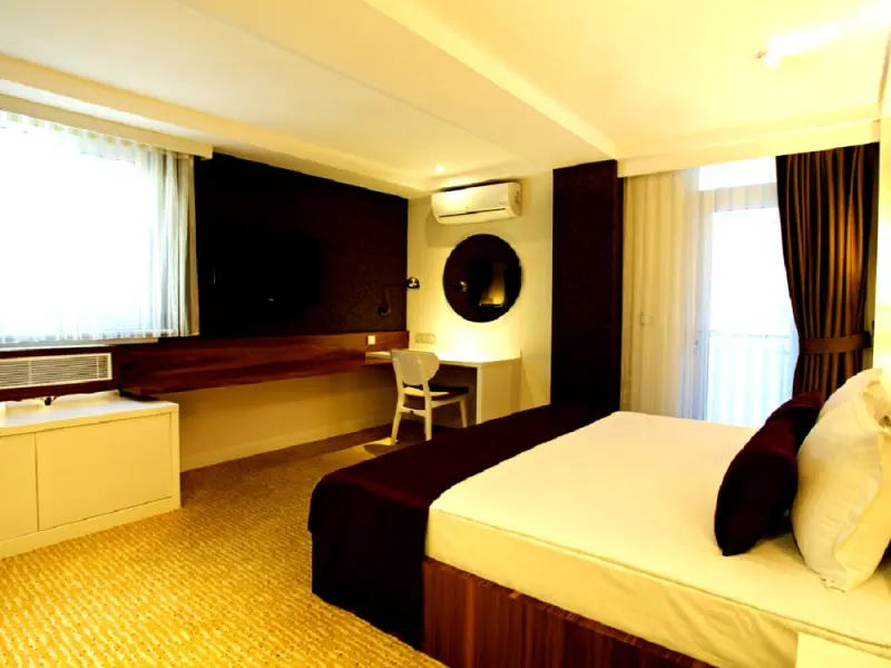 End Glory Hotel 14