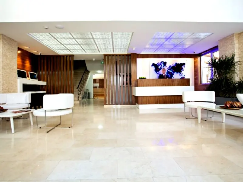 End Glory Hotel 6