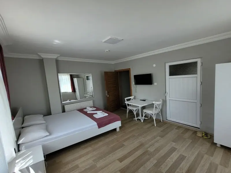Gold in Hotel 14