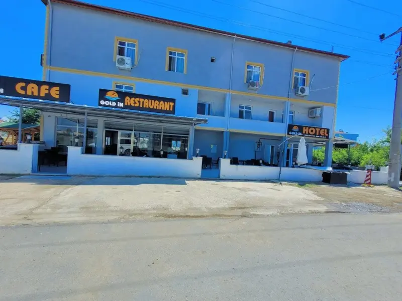 Gold in Hotel 15