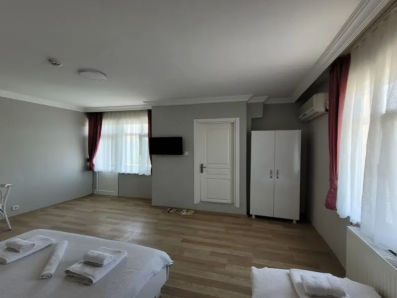 Gold in Hotel 10