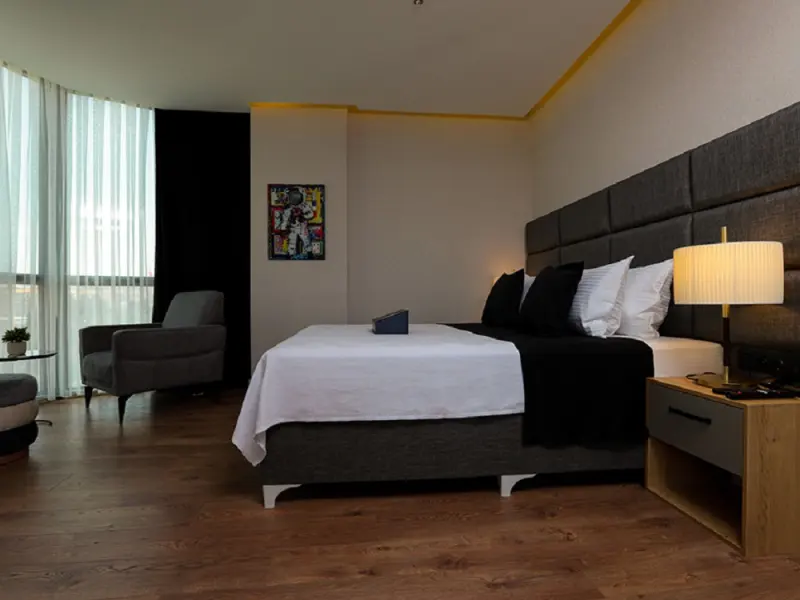 Brand Business Hotel 10