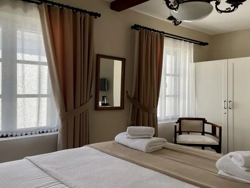 1870's Taş Konak Otel - Sanat Sokağı 13