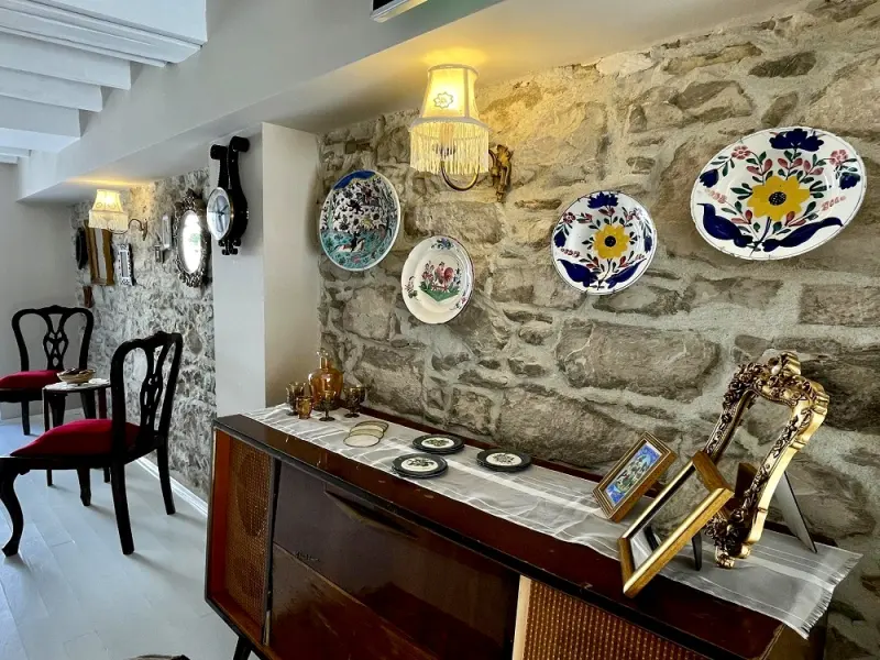 1870's Taş Konak Otel - Sanat Sokağı 15