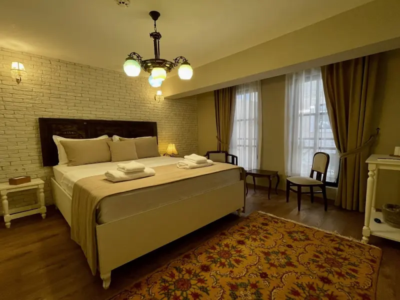 1870's Taş Konak Otel - Sanat Sokağı 4