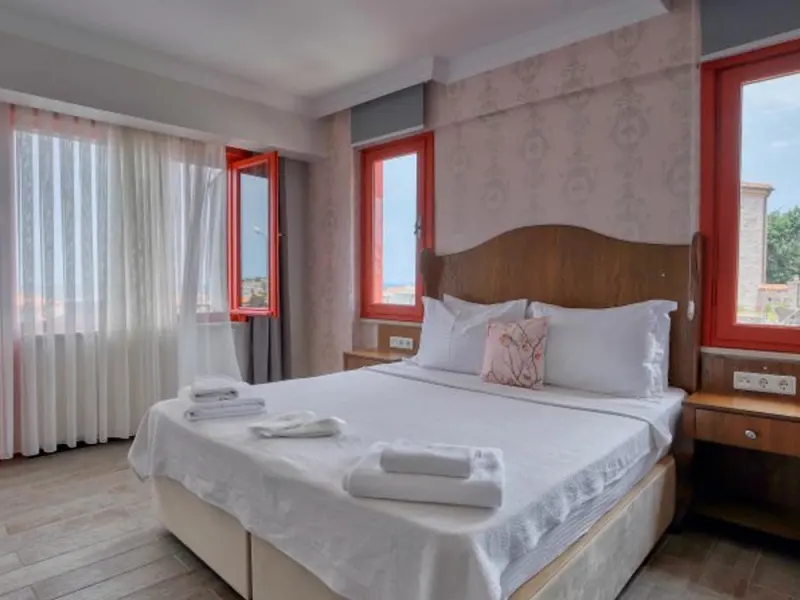 Cunda House Küçük Otel 7