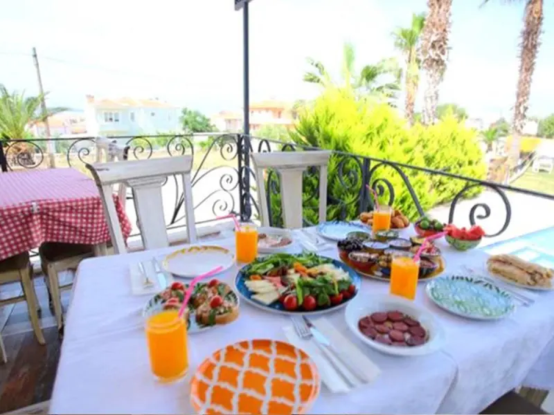 Cunda House Küçük Otel 10