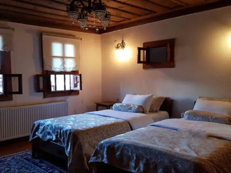 Karaüzümler Konağı 11