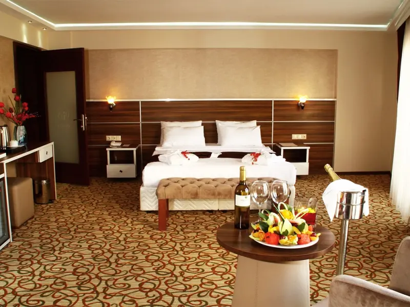 Perama Hotel 1