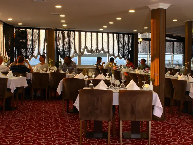 Perama Hotel 13