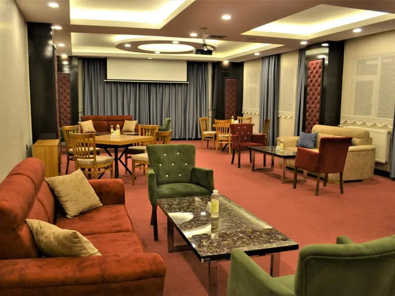 Sapran Deluxe Hotel 8