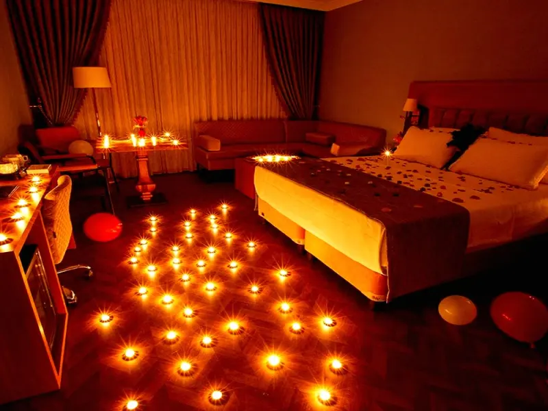 Grand White Hotel Batman 9