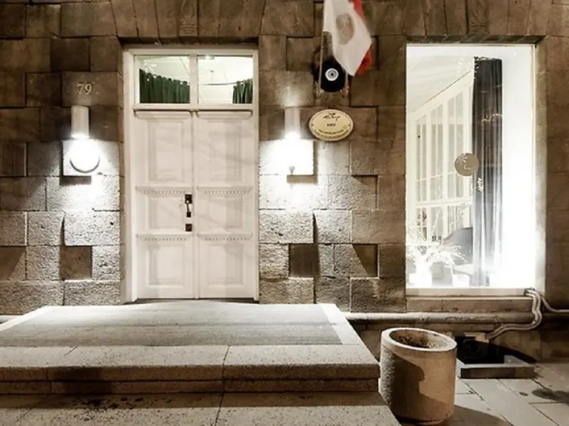 Kar's Otel 1