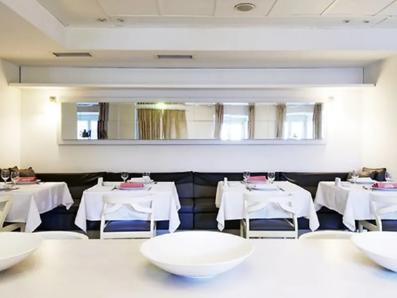 Kar's Otel 12