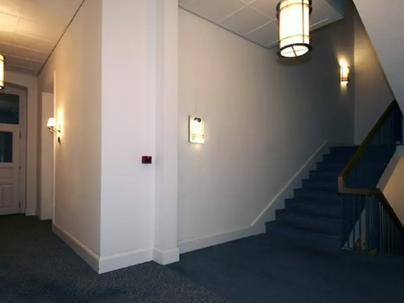 Kar's Otel 13