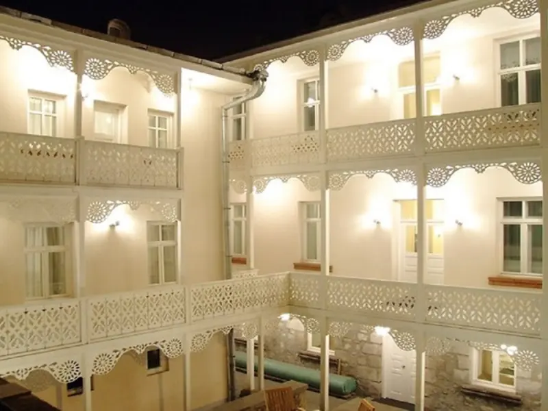 Kar's Otel 9
