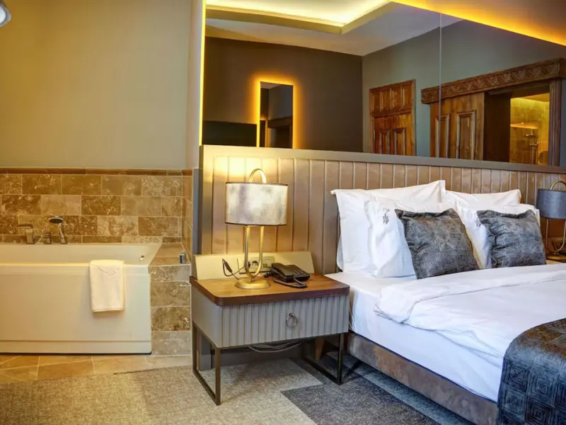 Four Mansions Hotel 28