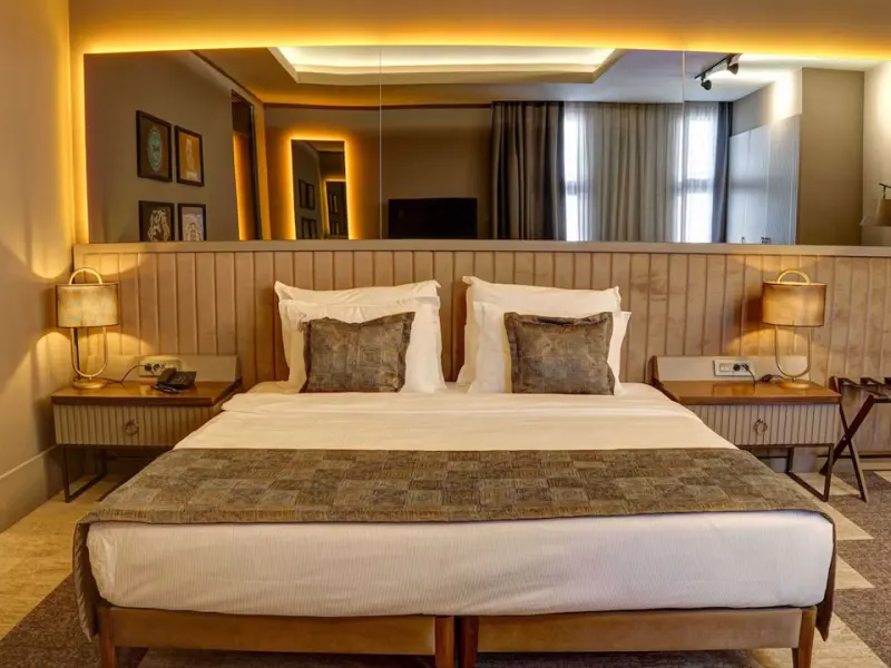 Four Mansions Hotel 29
