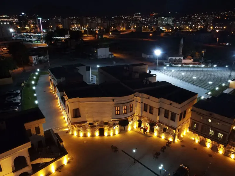 Four Mansions Hotel 4