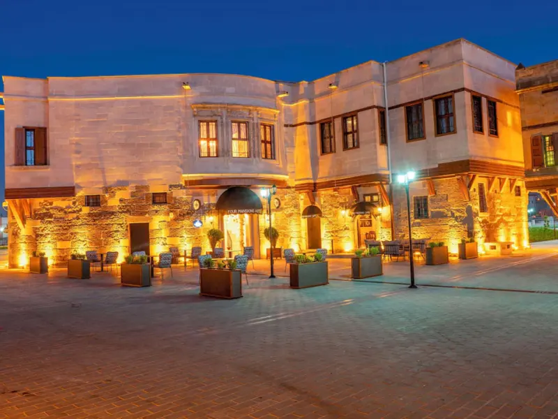 Four Mansions Hotel 5