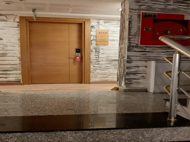 Hotel Kafkasya 8