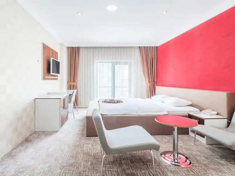 Dosco Hotel Van 1