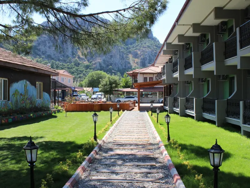 Smyrna Hotel 1