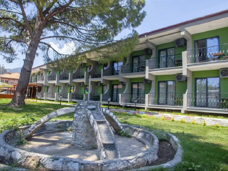 Smyrna Hotel 4