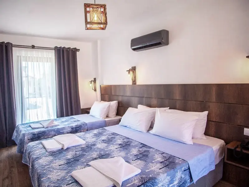 Smyrna Hotel 8