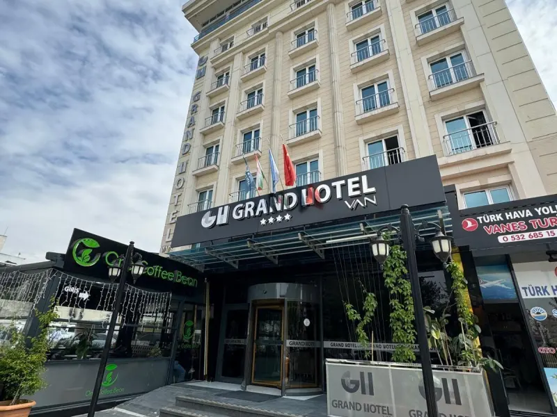 Grand Hotel Van 3
