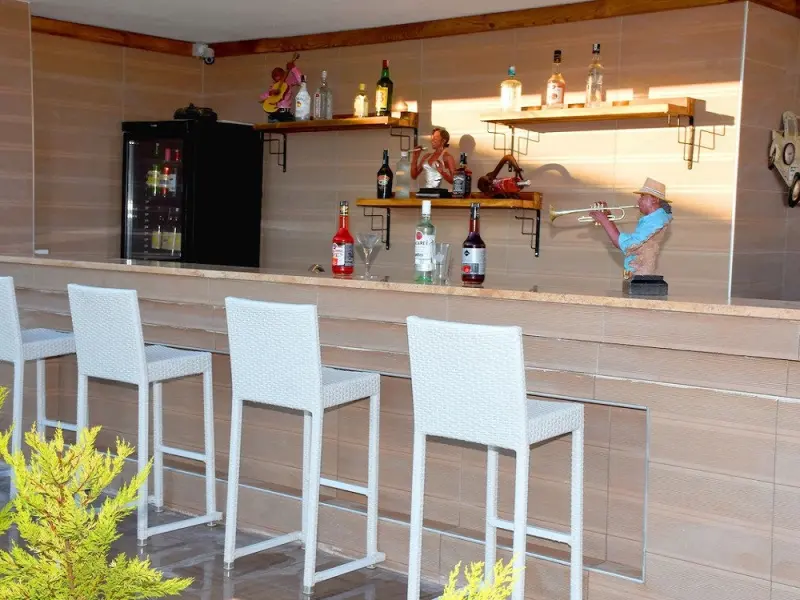Laden Hotel 18