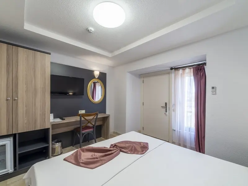 Laden Hotel 28