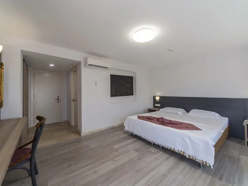 Laden Hotel 33