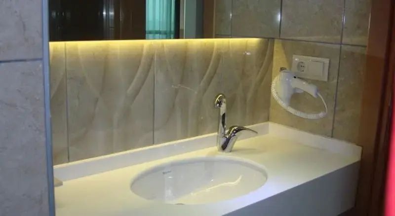 Bal Otel 11