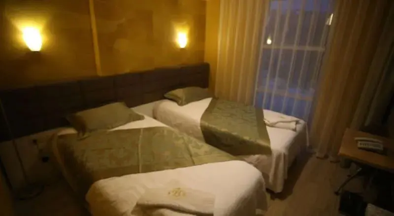 Bal Otel 12