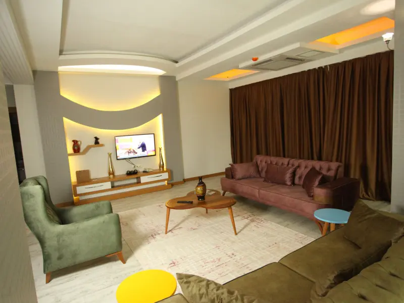 The City Walls Suit Otel 6