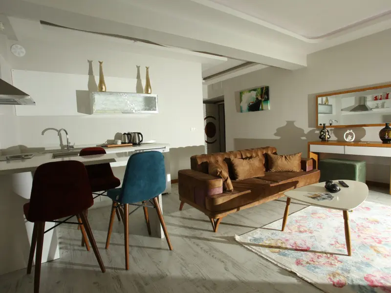 The City Walls Suit Otel 8