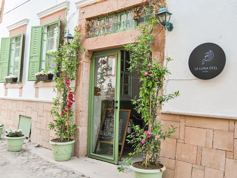 La Luna Otel Cunda 20