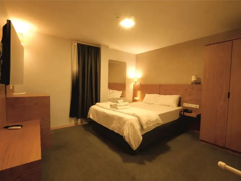 Varyant Hotel 12
