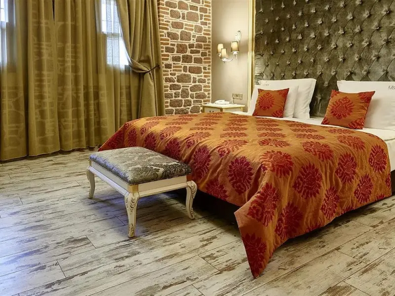 L'Agora Old Town Hotel 1