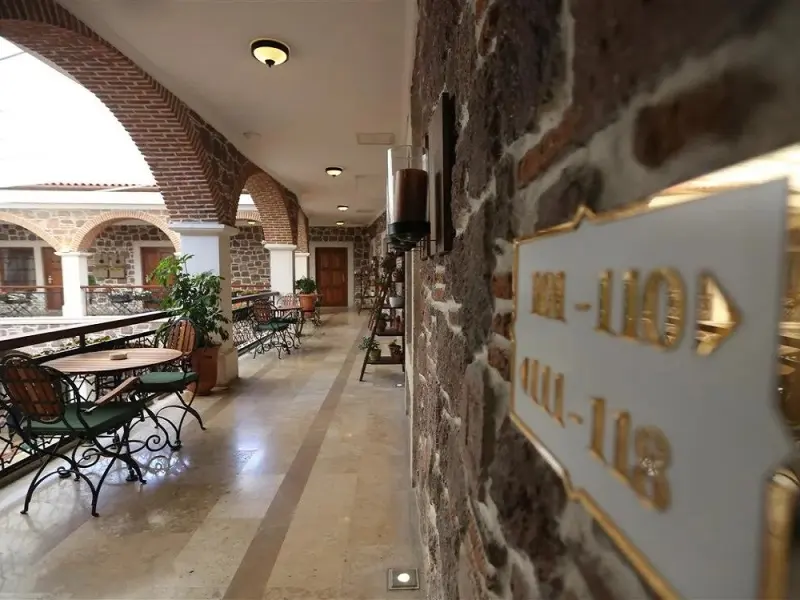L'Agora Old Town Hotel 16