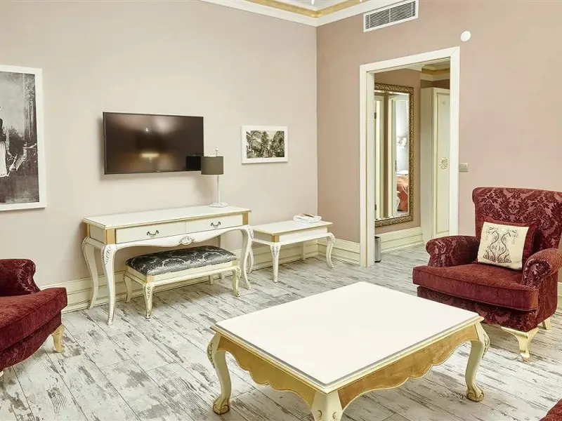 L'Agora Old Town Hotel 19