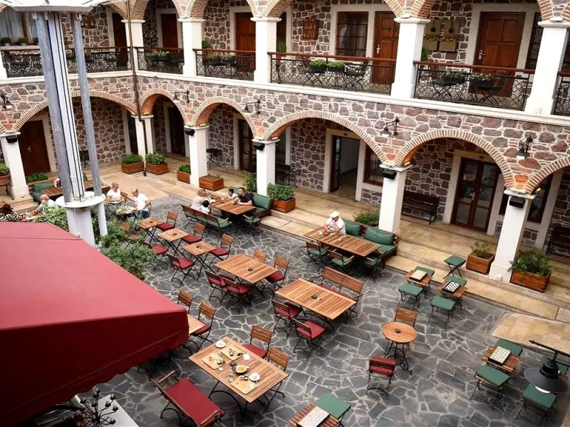L'Agora Old Town Hotel 3