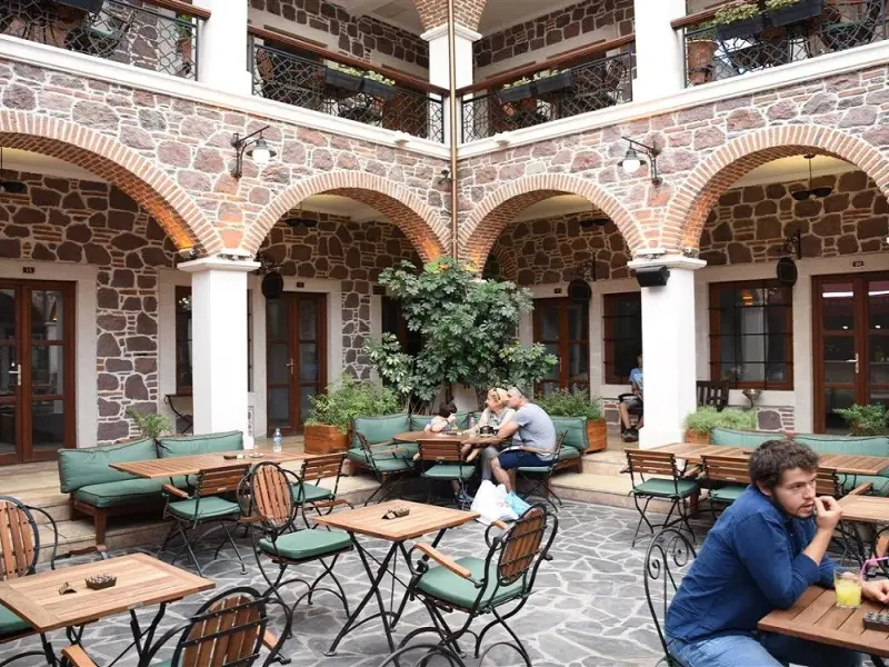 L'Agora Old Town Hotel 7