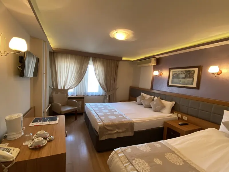 Anzac Hotel 3