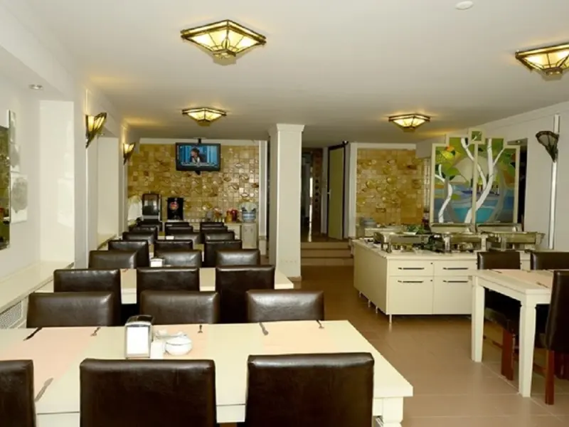 Anzac Hotel 9